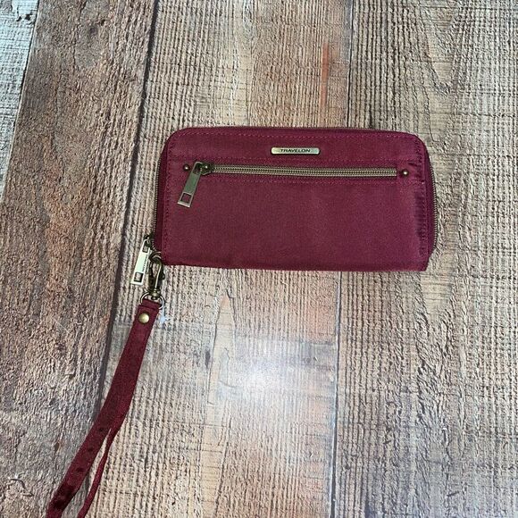 Travelon Maroon Nylon RFID Blocking Zip Around Wristlet Wallet - Picture 5 of 11